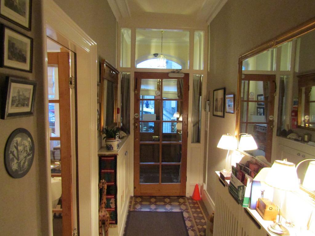 Harringtons At 14 Hotel Llandudno Buitenkant foto