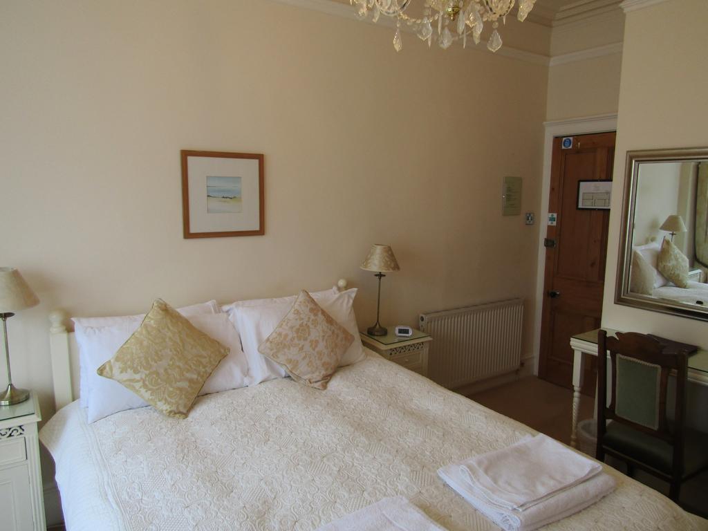 Harringtons At 14 Hotel Llandudno Buitenkant foto