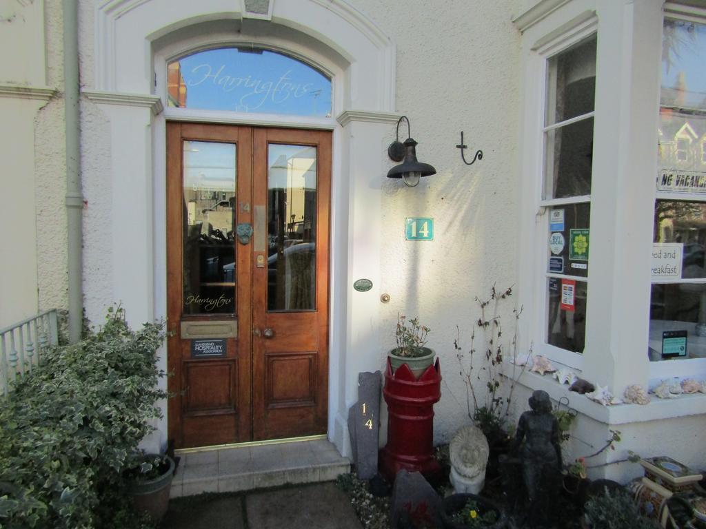 Harringtons At 14 Hotel Llandudno Buitenkant foto