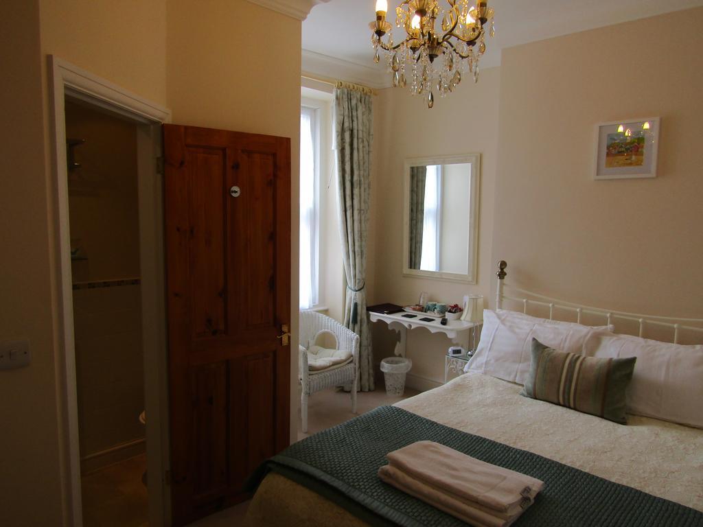 Harringtons At 14 Hotel Llandudno Buitenkant foto