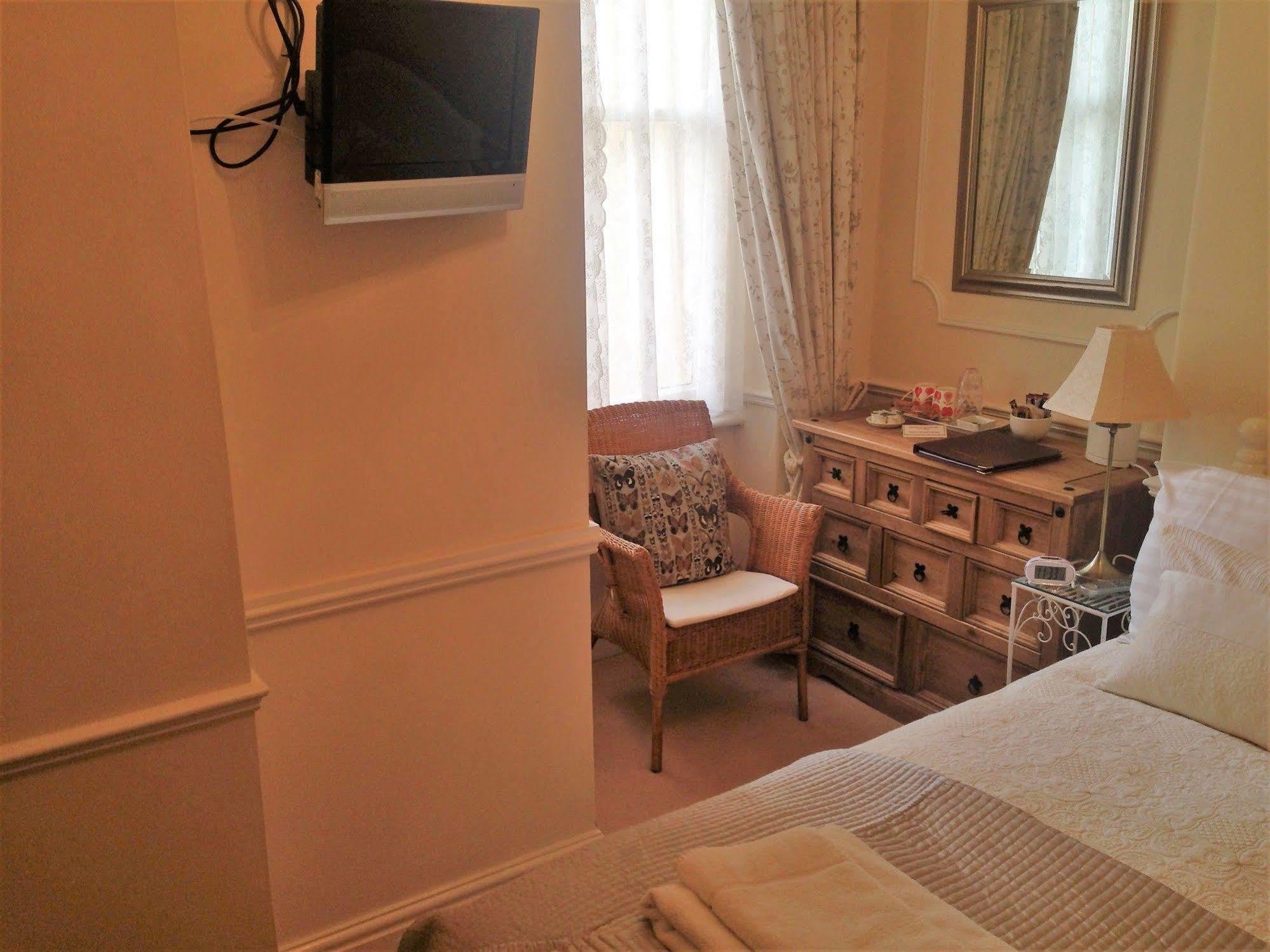 Harringtons At 14 Hotel Llandudno Buitenkant foto