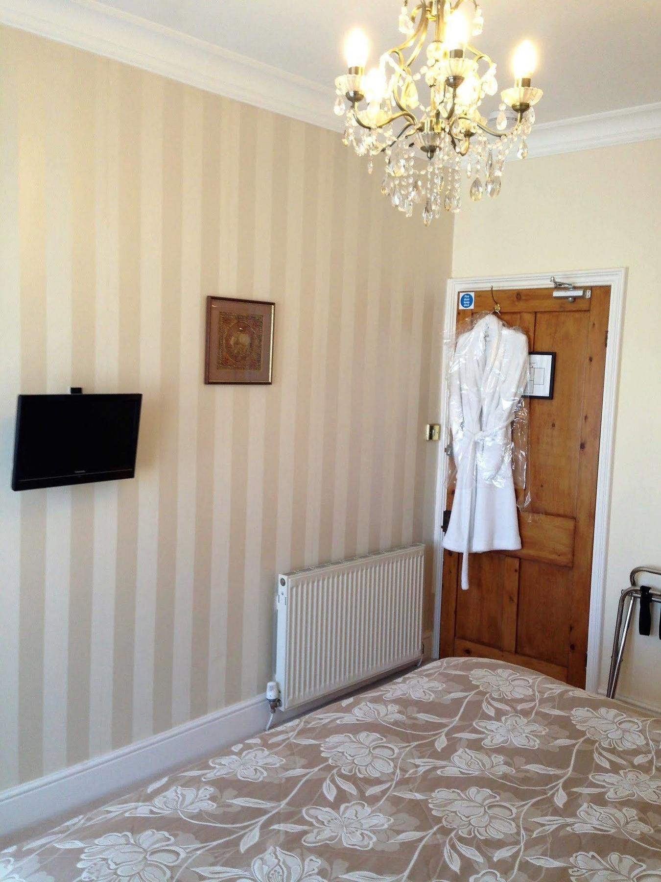 Harringtons At 14 Hotel Llandudno Buitenkant foto