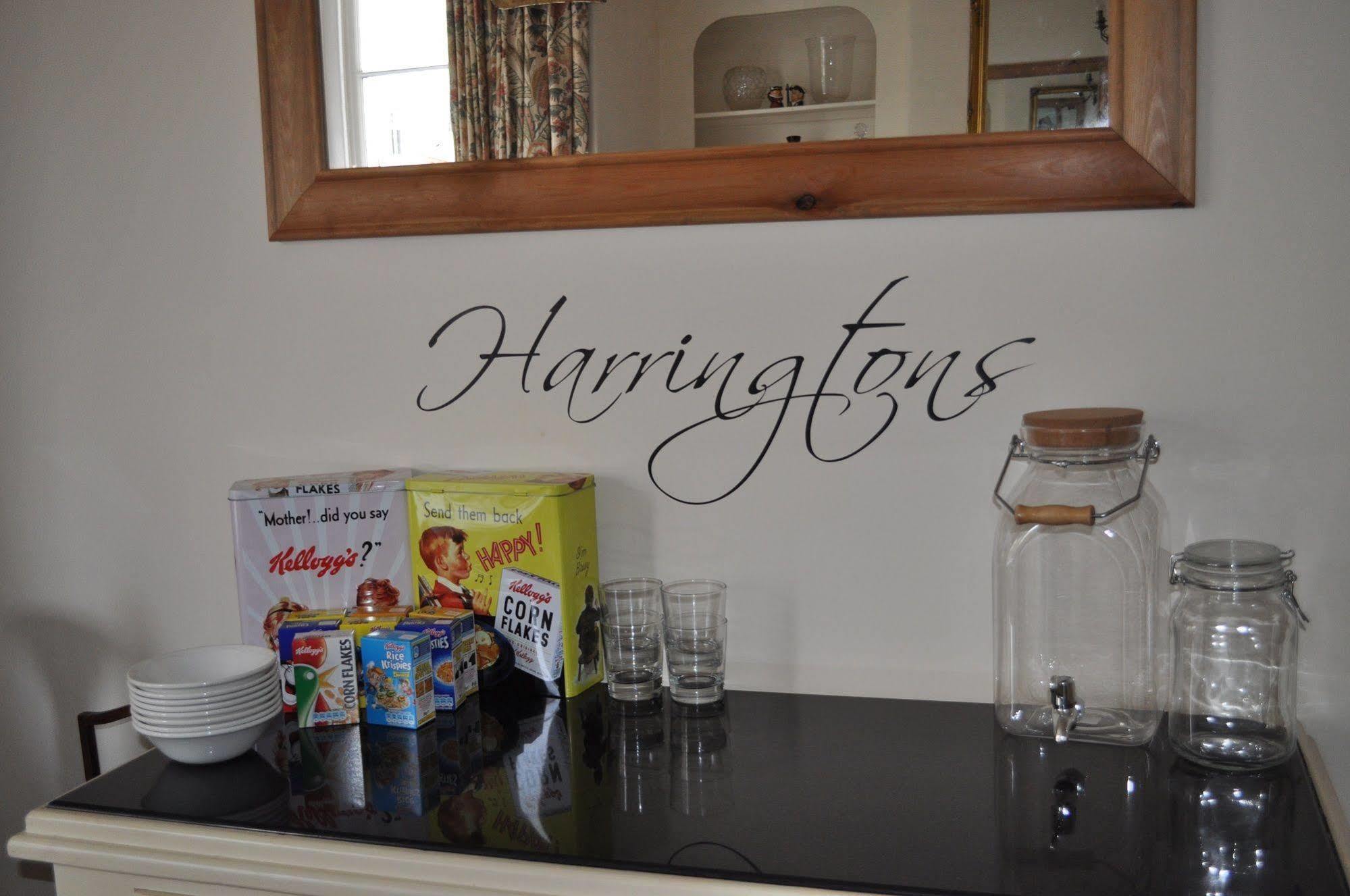 Harringtons At 14 Hotel Llandudno Buitenkant foto