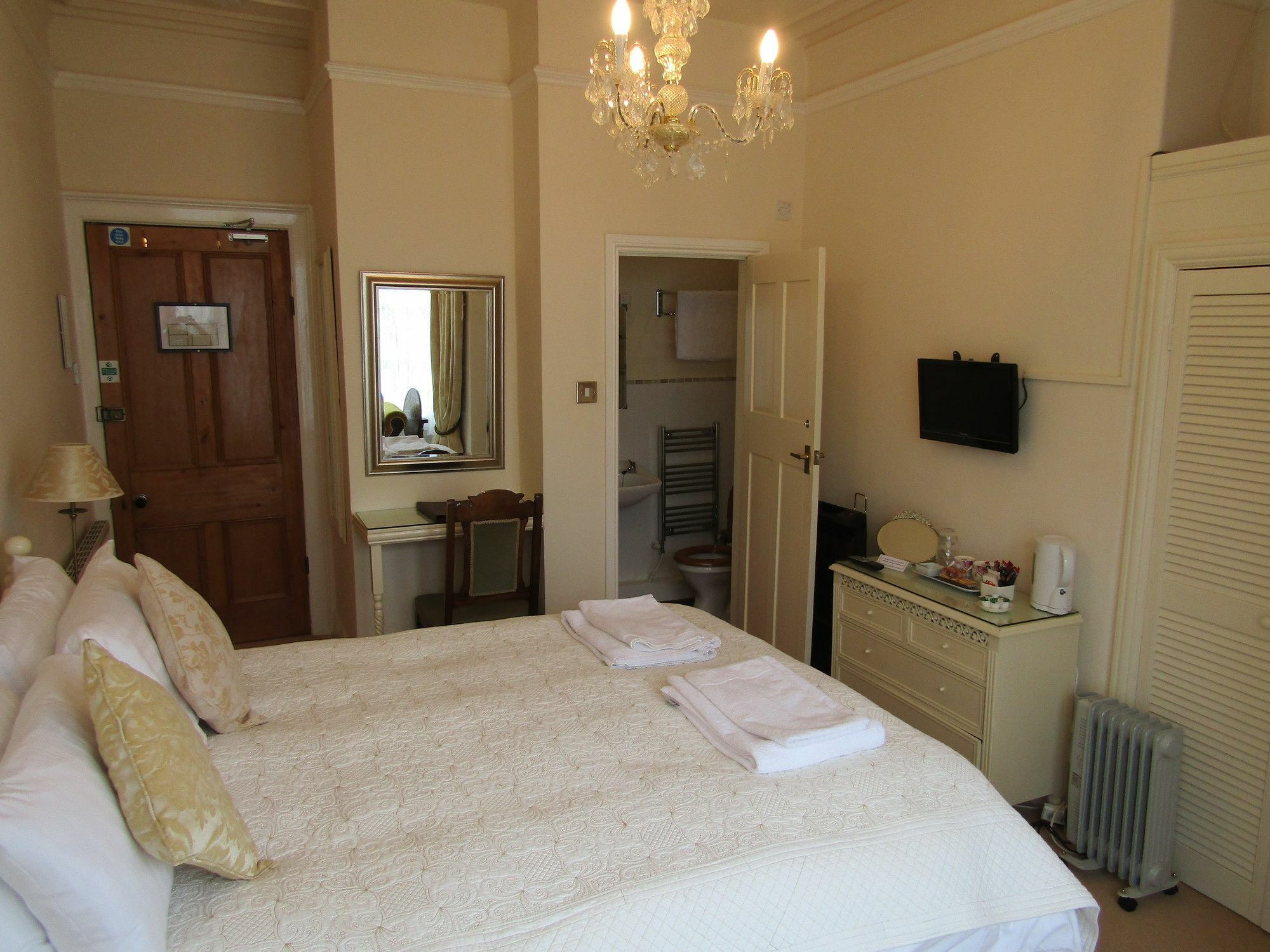 Harringtons At 14 Hotel Llandudno Buitenkant foto